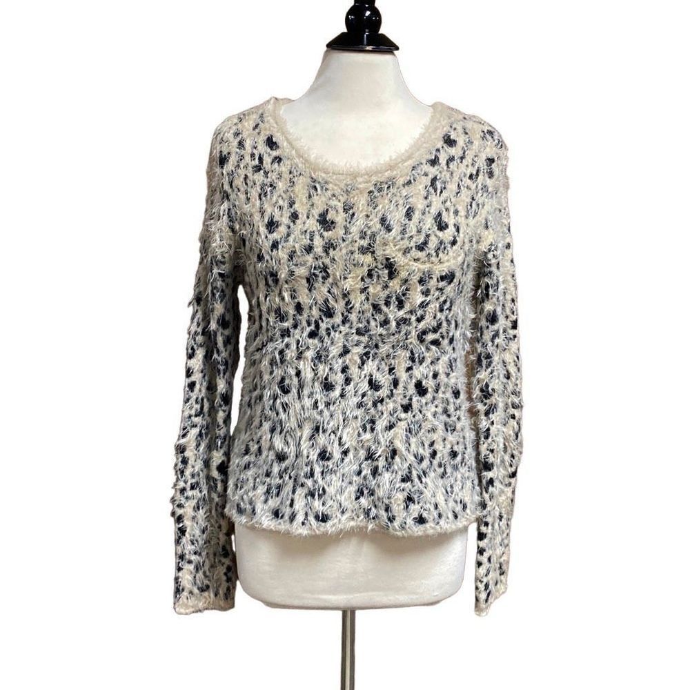 XOXO Cheetah Print Eyelash Sweater Size Medium